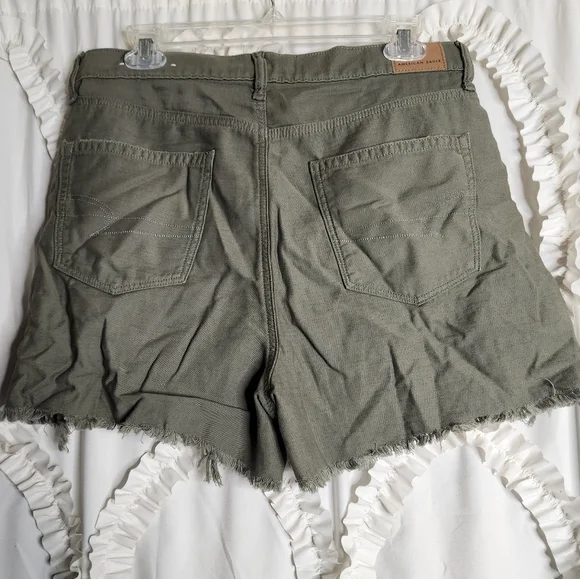 New American Eagle Highest Waist Denim Mom Distressed Shorts Green sz 10 - Picture 4 of 8